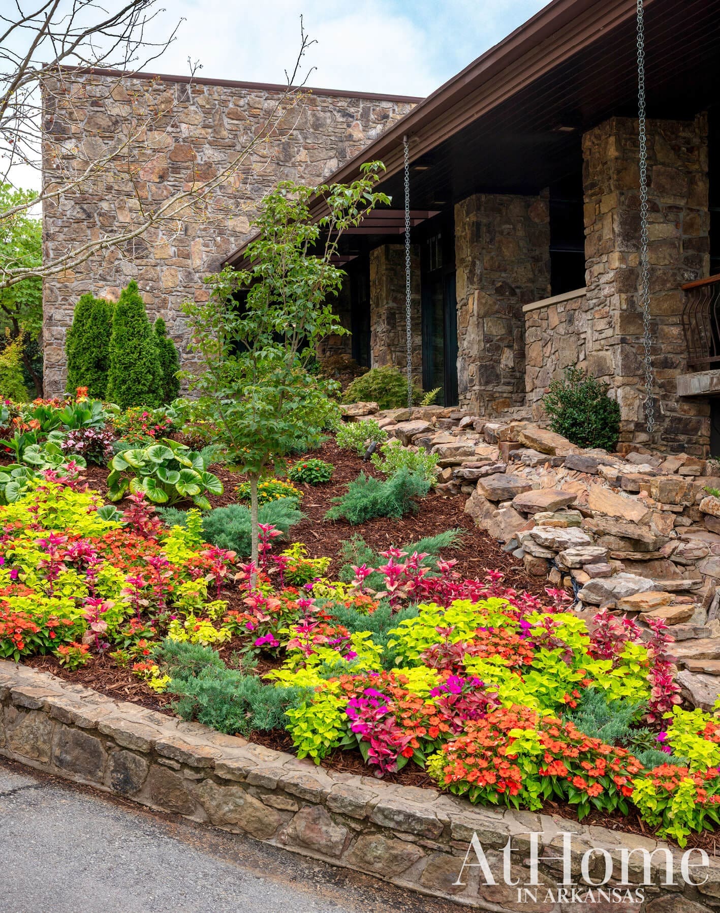 Grounds for Retreat | At Home in Arkansas, image size:1417x1796